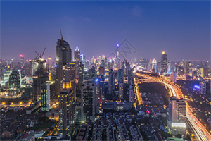 How do Shanghai young people face the struggle between emotions and goals？